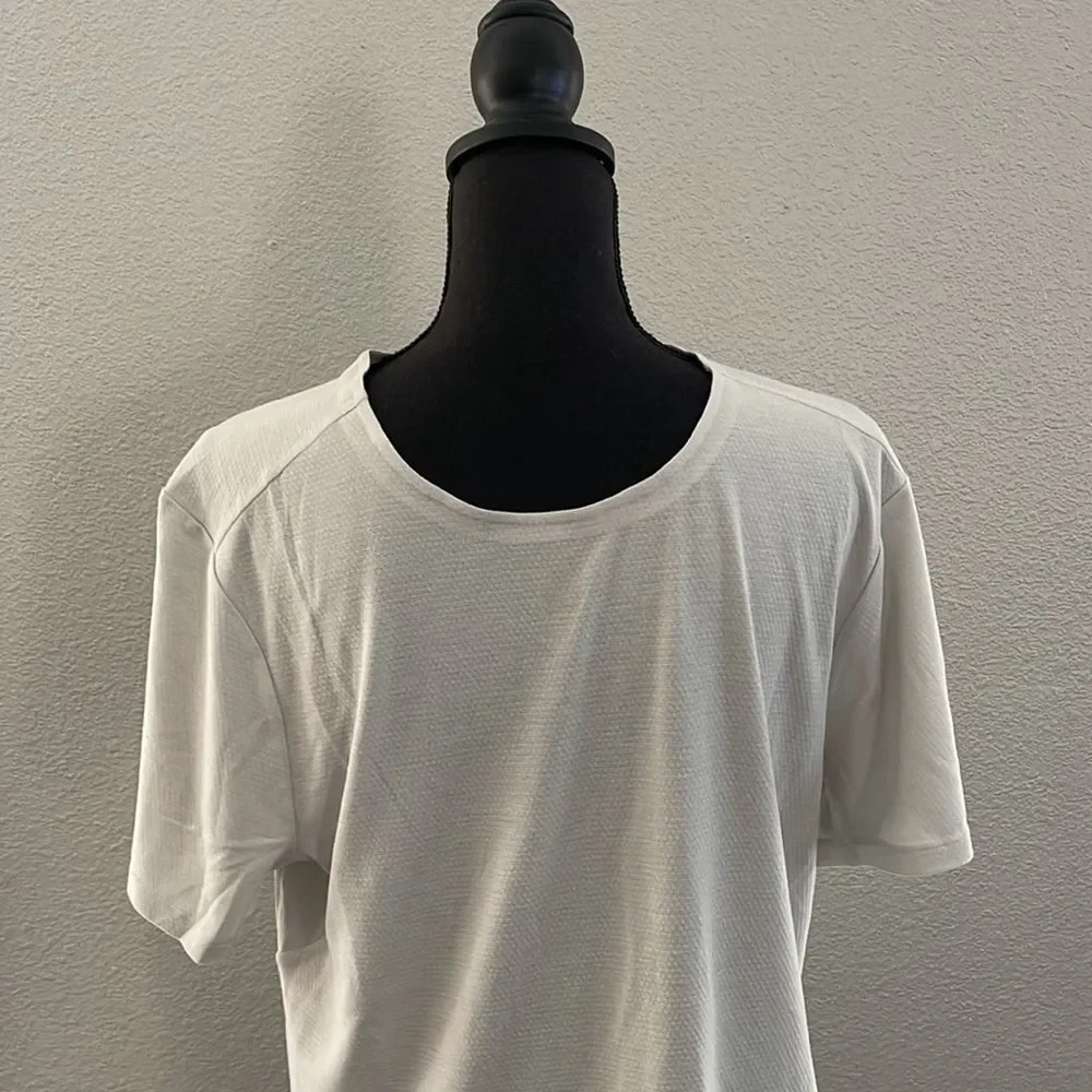 Lululemon Conflux Short Sleeve - Picture 2 of 8